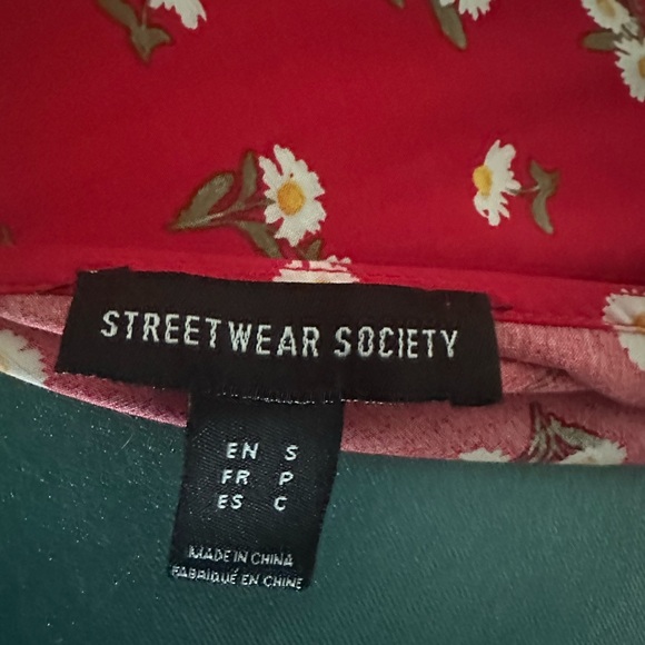 Red floral tie front romper - Picture 8 of 8